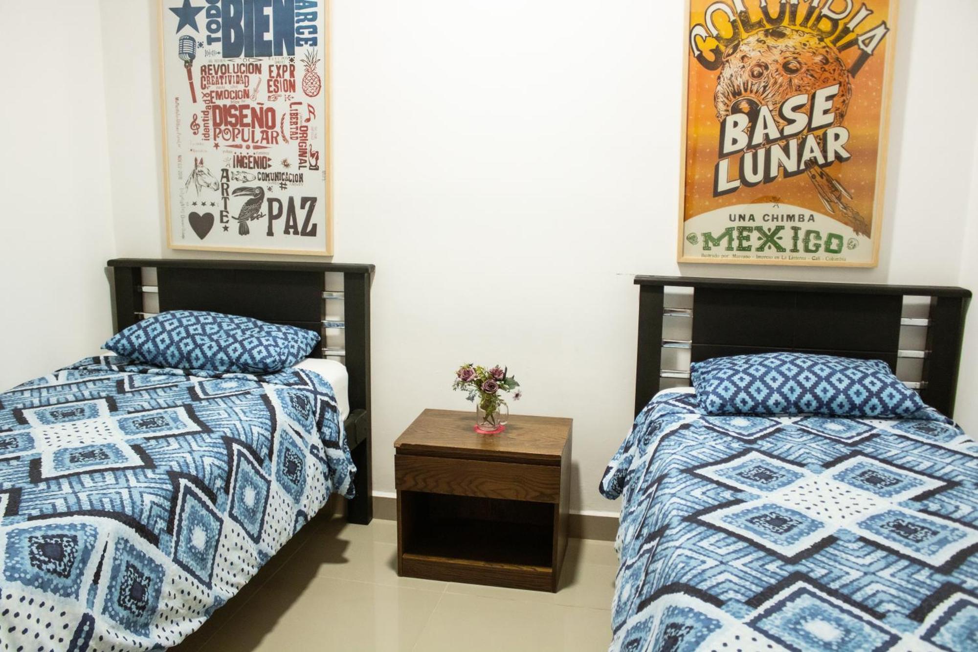 Adn Algo De Nosotros - Malaika Hostel Меделин Екстериор снимка