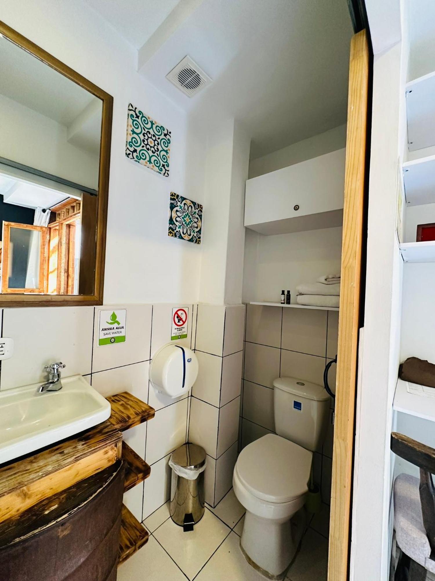 Adn Algo De Nosotros - Malaika Hostel Меделин Екстериор снимка
